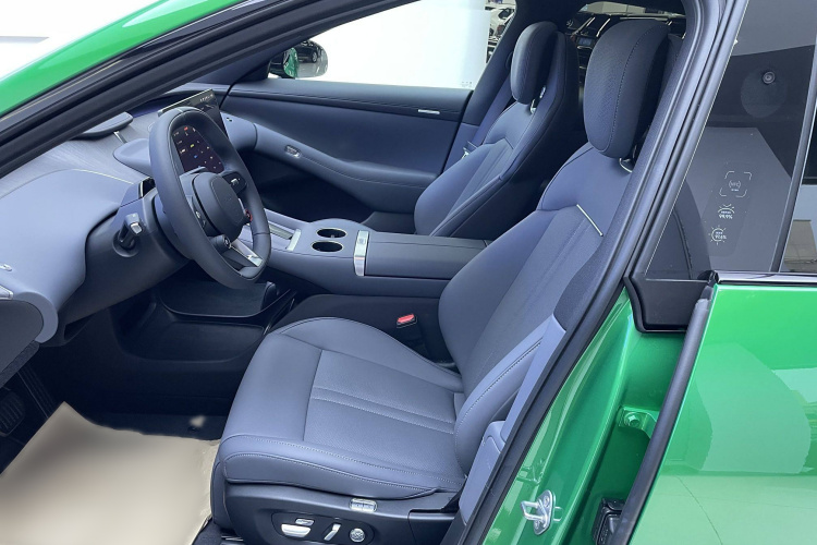 小米汽车 小米YU7 2025款 超长续航后驱版中控内饰7002