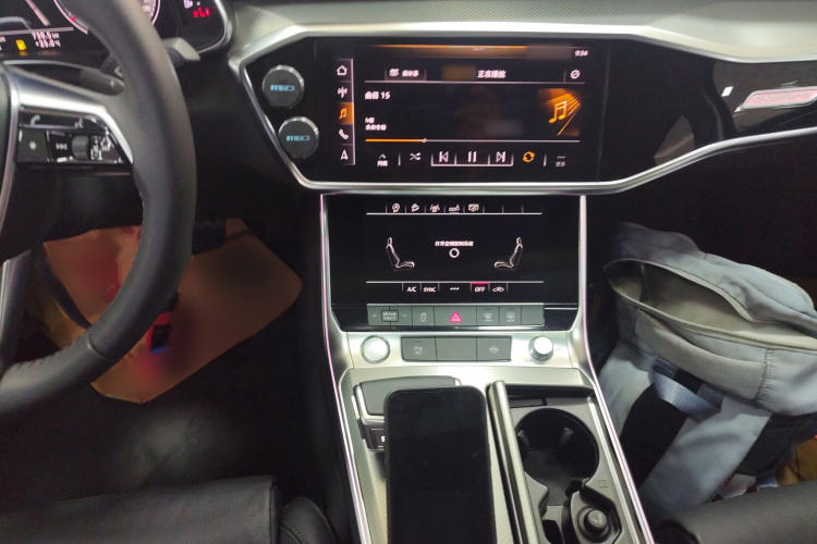 奥迪A6L 2020款 45 TFSI quattro 臻选致雅型局部细节16