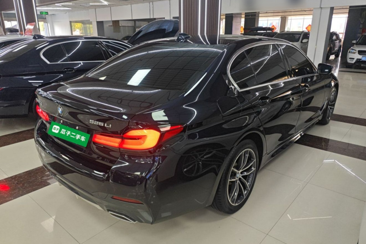 宝马5系 2022款 改款 525Li M运动套装车身外观7