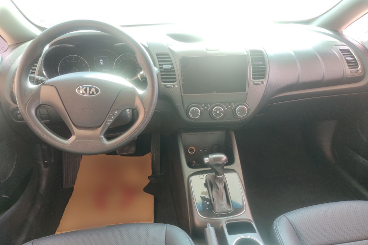 起亚K3 2016款 1.6L 自动GL中控内饰7002