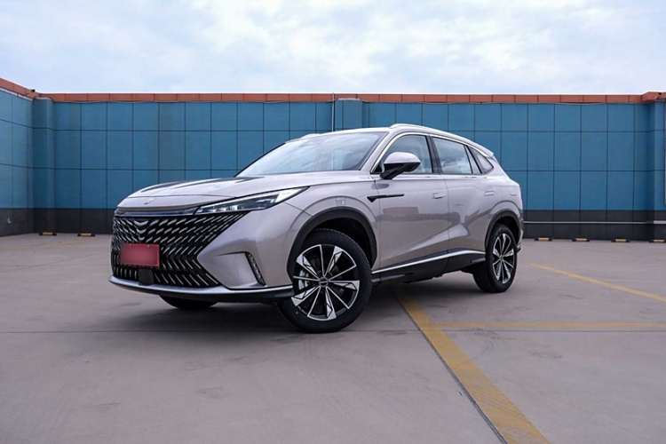 荣威RX5新能源 2023款 eRX5 超混优越版车身外观1