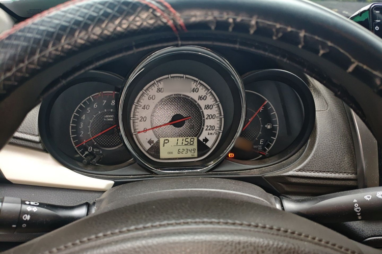 丰田 威驰 2016款 1.5L 自动智臻星耀版局部细节14