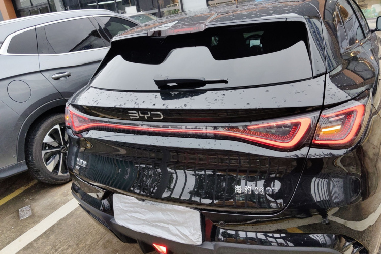 比亚迪 海豹06GT 2025款 605热浪版车身外观6