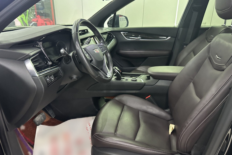 凯迪拉克XT6 2020款 改款 28T 七座四驱豪华型中控内饰7003