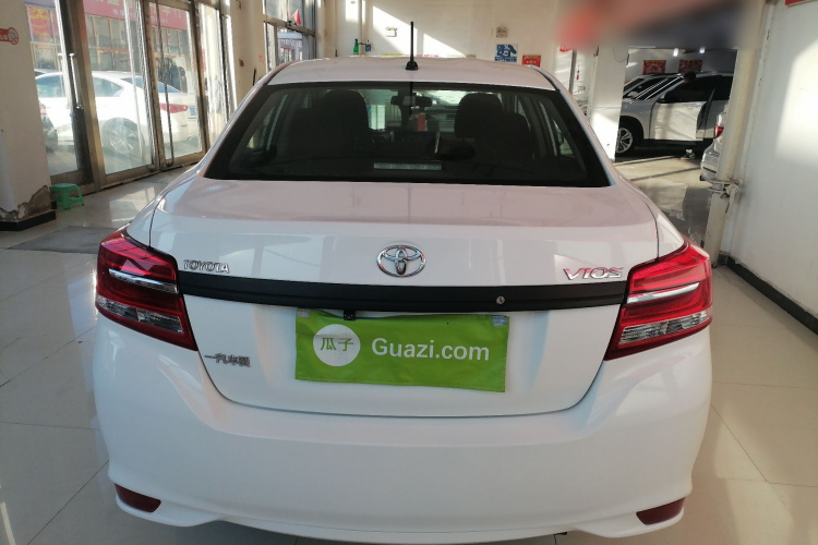 丰田 威驰 2017款 1.3L 手动前行版车身外观6