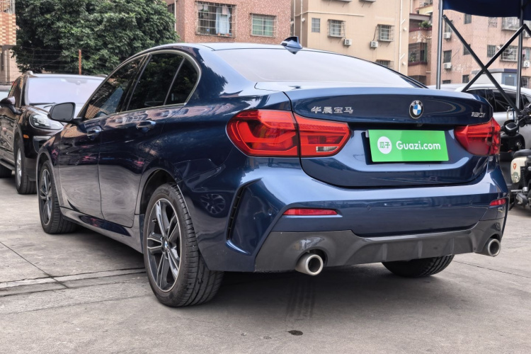 宝马1系 2021款 改款 120i M运动版车身外观6010