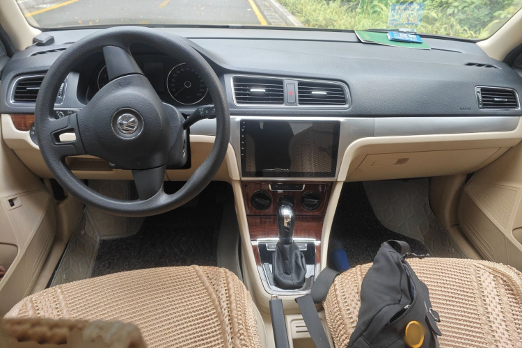 大众 朗逸 2014款 1.6L 自动运动版中控内饰12