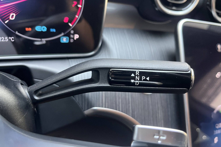 奔驰C级 2022款 C 200 L 运动版中控内饰7003