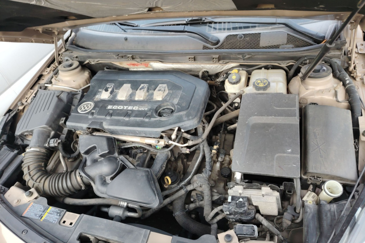 别克 君威 2014款 2.0L 精英时尚型机舱底盘24