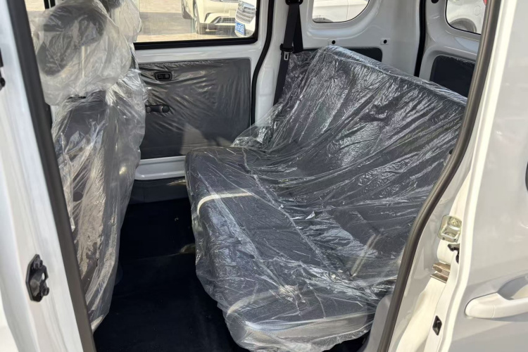 五菱汽车 五菱之光新能源 2025款 201km 标准型中控内饰7003