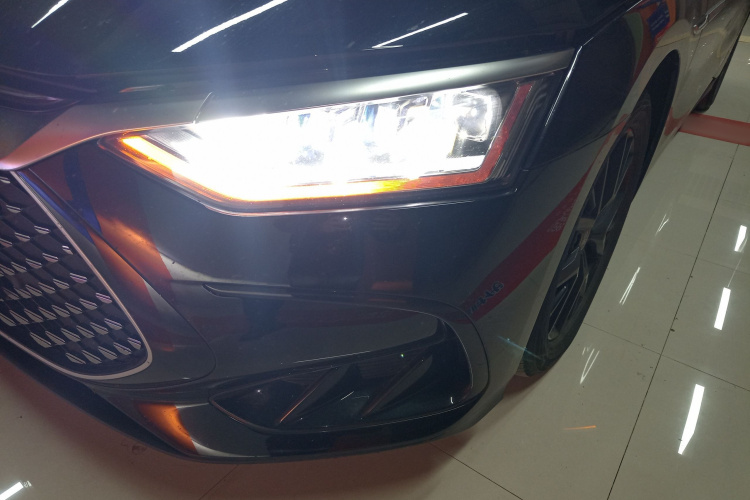 比亚迪 汉 2024款 DM-i 荣耀版 121KM 尊贵型局部细节36