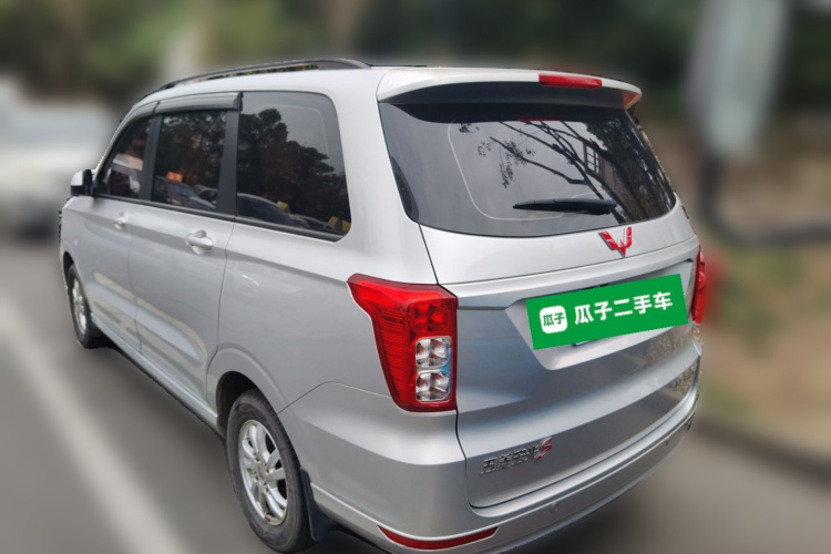 五菱汽车 五菱宏光 2018款 1.5L S舒适型L2B车身外观6003