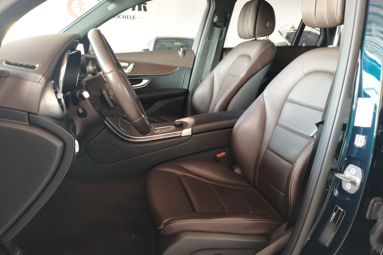 奔驰GLC 2022款 GLC 300 L 4MATIC 动感型臻藏版局部细节19