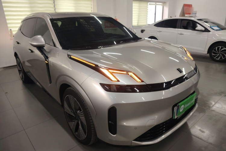 领克08 EM-P 2023款 120km 长续航Halo车身外观6002