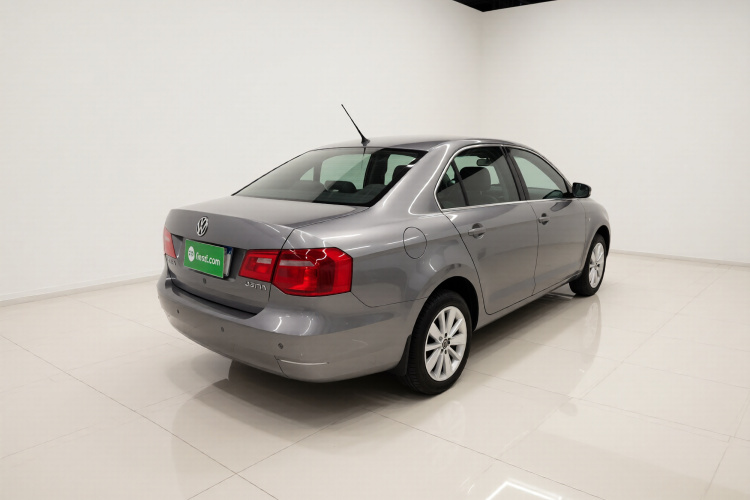 大众 捷达 2013款 1.6L 手动舒适型车身外观7