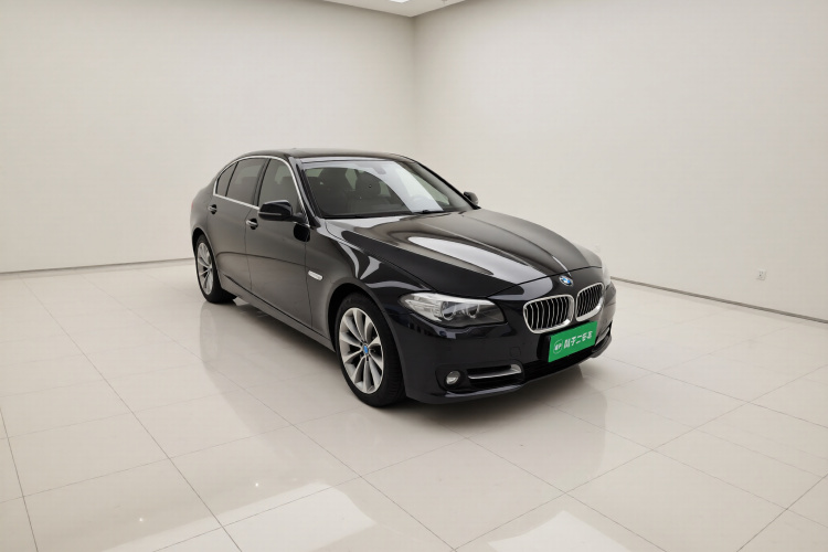 宝马5系 2017款 528Li 领先型车身外观3