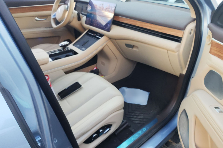 鸿蒙智行 问界M7 2024款 1.5T 后驱Plus版 5座局部细节9005