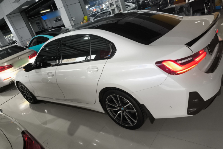 宝马3系 2024款 325Li M运动套装车身外观4