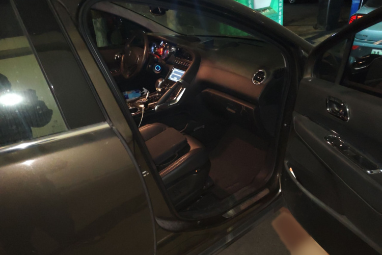 标致3008 2015款 1.6THP 自动至尚版局部细节9005