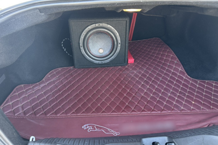 捷豹XF 2015款 XF 2.0T 风华版局部细节23