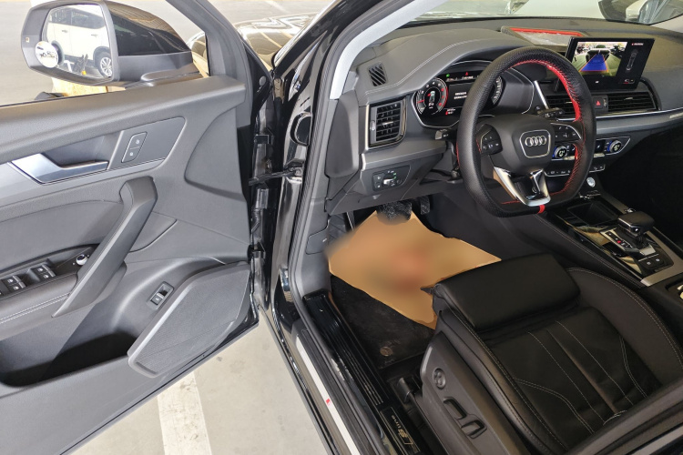 奥迪Q5L 2022款 40T 时尚动感型中控内饰20