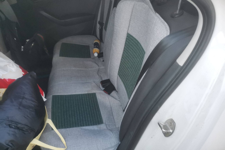 大众 桑塔纳 2021款 1.5L 手动风尚版中控内饰21