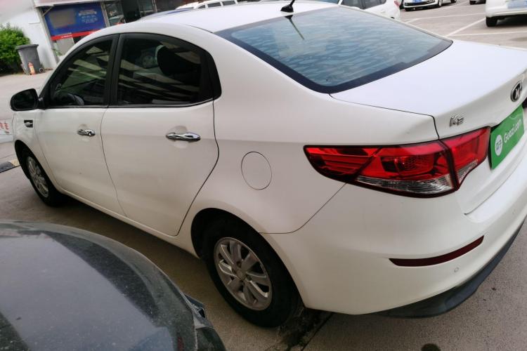 起亚K2 2015款 三厢 1.4L MT GLS车身外观6003