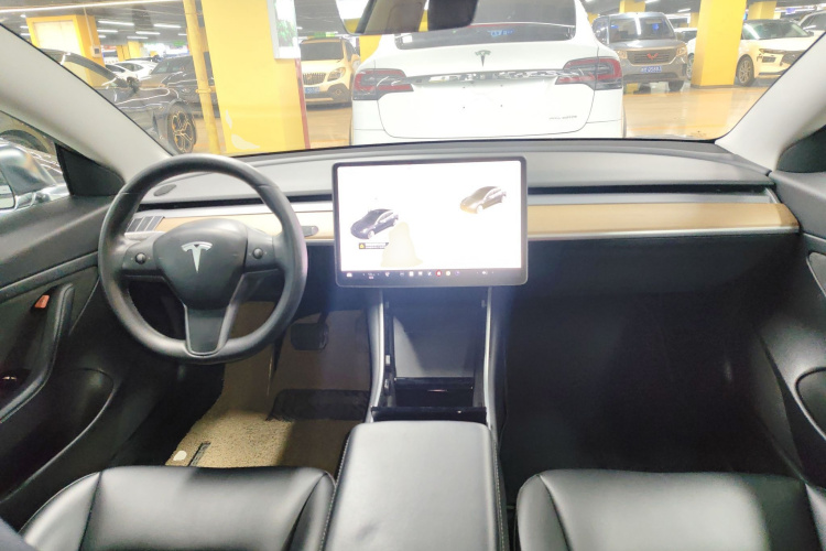特斯拉 Model 3 2019款 标准续航后驱升级版中控内饰7002