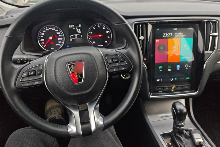 荣威i6 2019款 PLUS 20T TST 4G互联旗舰超赞版中控内饰12