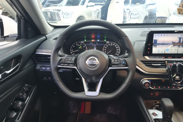 日产 天籁 2021款 2.0L XL Upper AD1 智行领航版中控内饰13