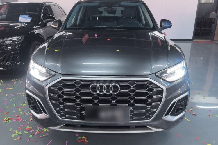 奥迪Q5L 2022款 40T 豪华动感型车身外观2