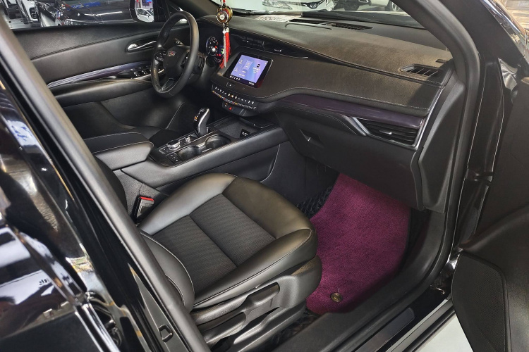 凯迪拉克XT4 2020款 改款 28T 两驱技术型中控内饰7006