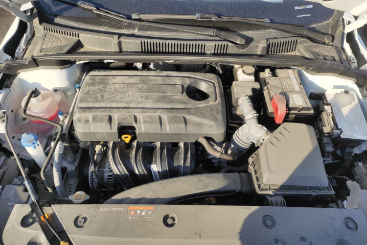 吉利汽车 帝豪 2022款 第4代 1.5L CVT尊贵型机舱底盘24