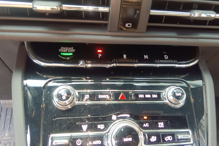 林肯 冒险家 2021款 2.0T 两驱尊雅版局部细节18