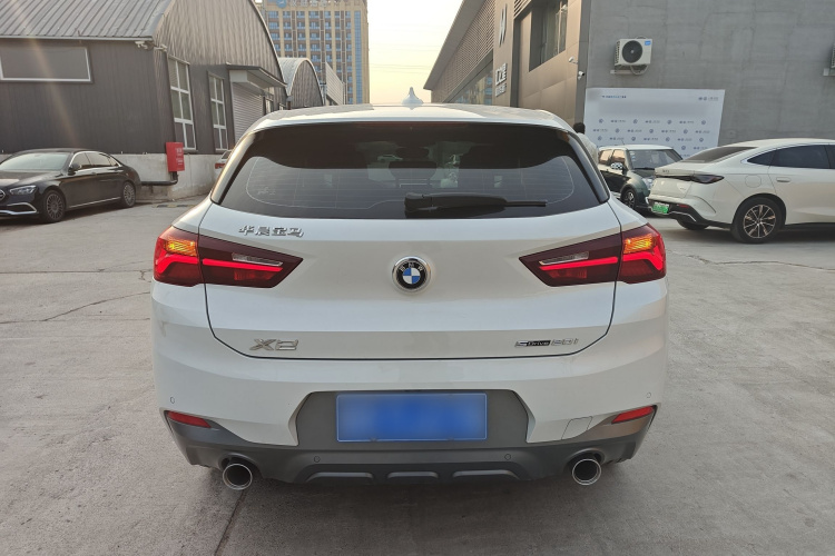 宝马X2 2020款 sDrive20i M越野套装车身外观6004