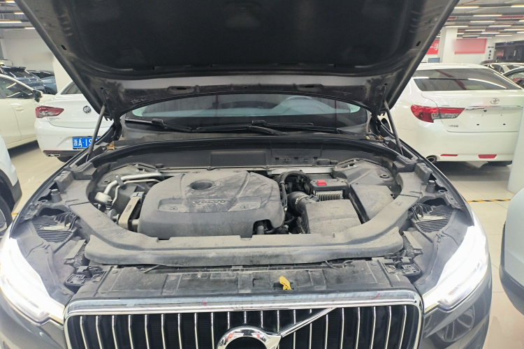 沃尔沃XC60 2018款 T5 四驱智逸版机舱底盘24