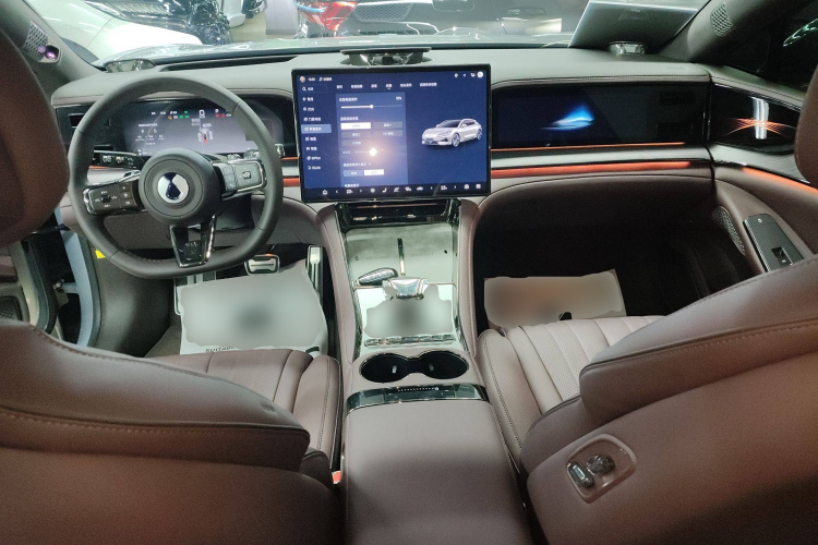 腾势Z9GT 2024款 1100四驱Max版中控内饰7002