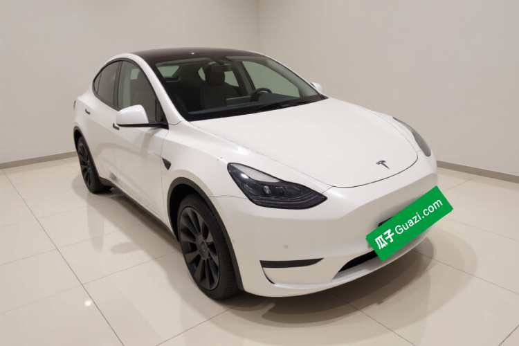 特斯拉 Model Y 2022款 改款 后轮驱动版车身外观3