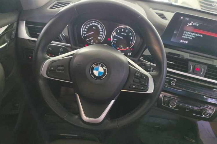 宝马X1 2020款 sDrive25Li 领先型中控内饰13