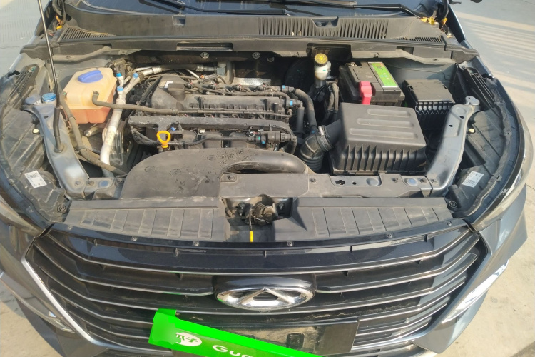 奇瑞 艾瑞泽5 PLUS 2021款 小泽 1.5L CVT享PLUS机舱底盘24