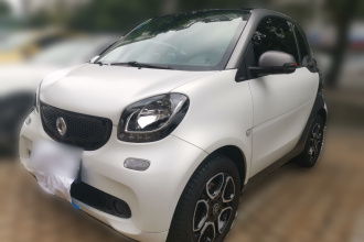 smart fortwo 2019款 0.9T 66千瓦硬顶风擎版 国VI