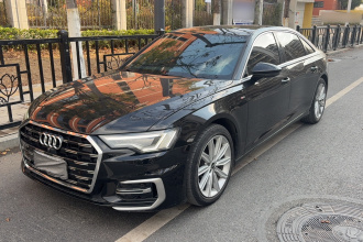 奥迪A6L 2023款 改款 45 TFSI 臻选动感型