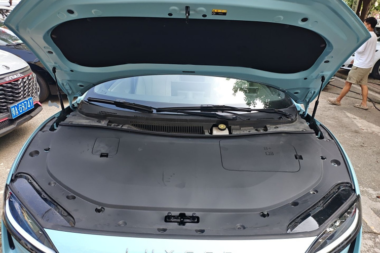 鸿蒙智行 智界S7 2024款 Max+ 后驱超航智驾版机舱底盘24