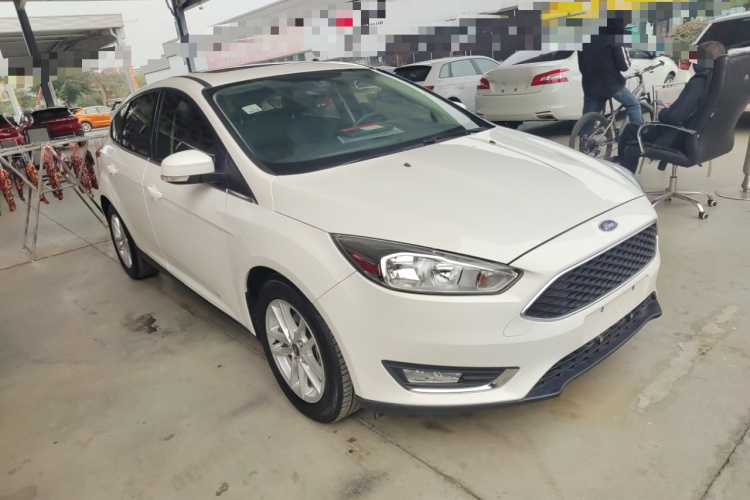 福特 福克斯 2018款 两厢经典 EcoBoost 180 自动精英型车身外观6002