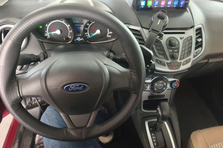 福特 嘉年华 2013款 两厢 1.5L 自动时尚型中控内饰12