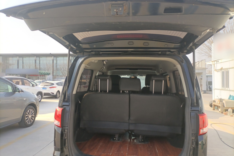 江淮瑞风 瑞风M4 2019款 商旅系列 2.0L 手动商务型 国VI局部细节23