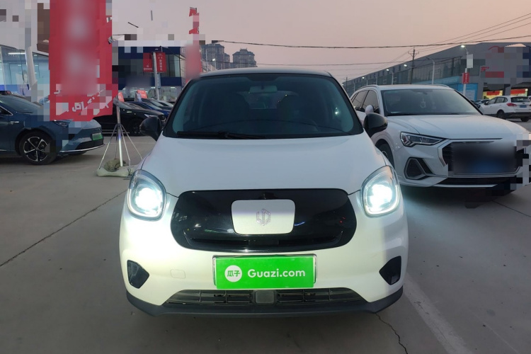 零跑汽车 零跑T03 2021款 400舒适版车身外观2