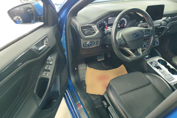 福特 福克斯 2020款 两厢 EcoBoost 180 自动ST Line中控内饰20