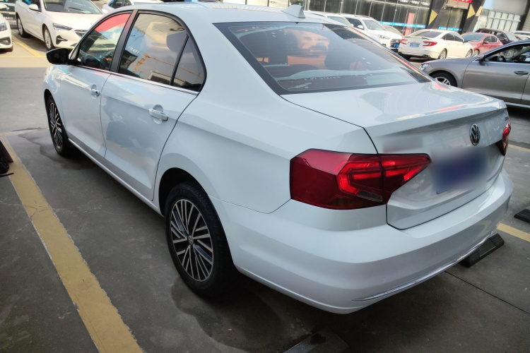 大众 捷达 2019款 梦想版 1.4L 手动舒适型车身外观4