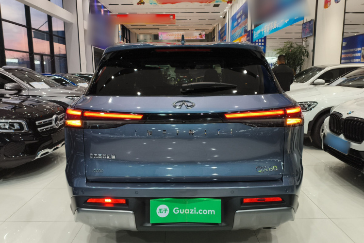 英菲尼迪QX60 2022款 2.0T 四驱豪华版车身外观6